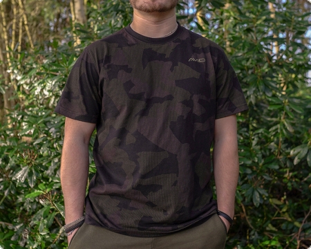 Avid Distortion Camo T-Shirt Large